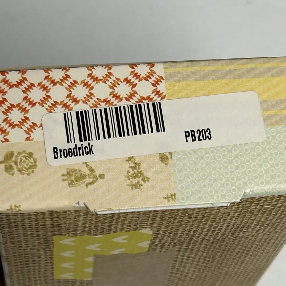 Plunder Broedrick Bracelet Gold Tone Pink Magnetic Bangle Jewelry Gift - Picture 6 of 6